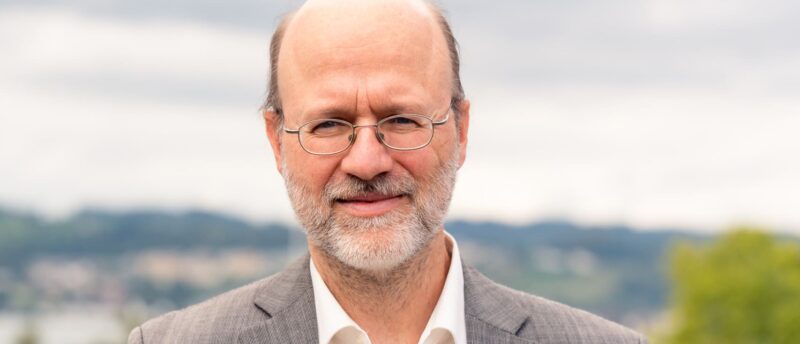 Portrait von Prof. Dr. theol. Simon Peng-Keller